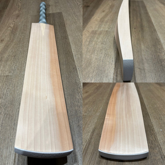 Showroom Bat - #1203