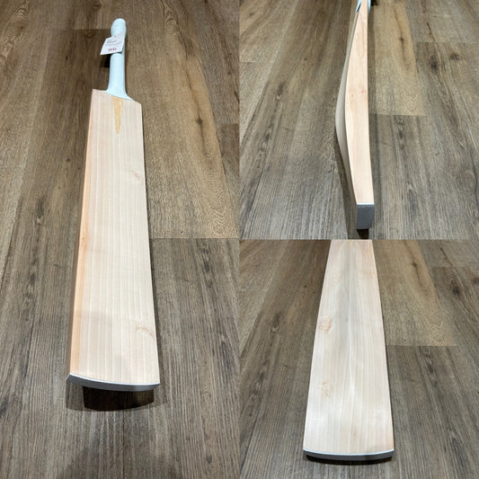 Showroom Bat - #1946